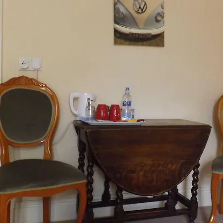 Cedar House B&B-2